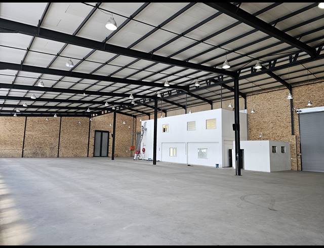 1,345M² WAREHOUSE TO LET IN NORTH RIDING